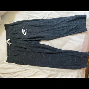 Grey Nike Capri leggings M